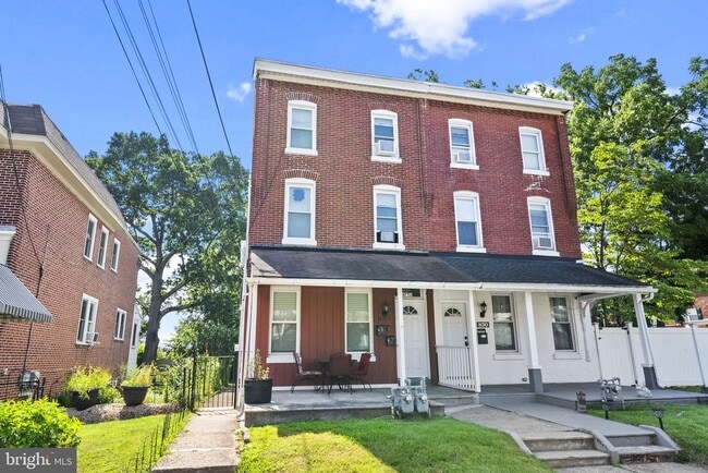 property at 832 Stanbridge St