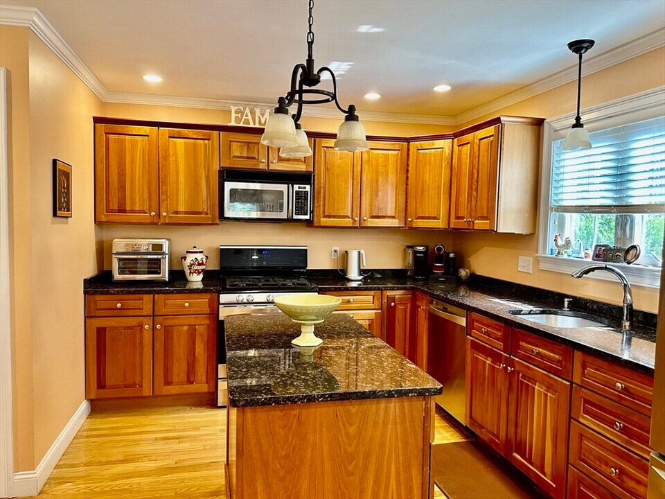 41 West St in Newton, MA - Building Photo