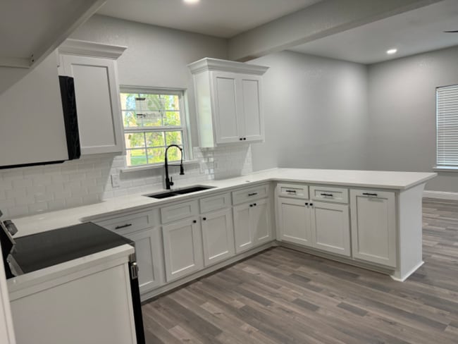 20436 FM 365 in Beaumont, TX - Foto de edificio - Building Photo