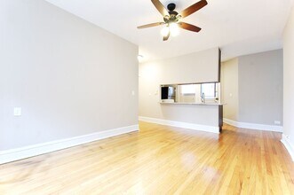 1337.5 W Touhy Ave-Unit -Z 1331-3S in Chicago, IL - Building Photo - Building Photo