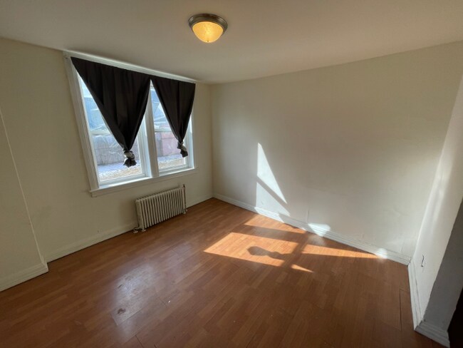 366 4th Ave-Unit -21 in Troy, NY - Building Photo - Building Photo