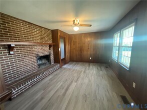 26200 Selma Rd in Jetersville, VA - Foto de edificio - Building Photo