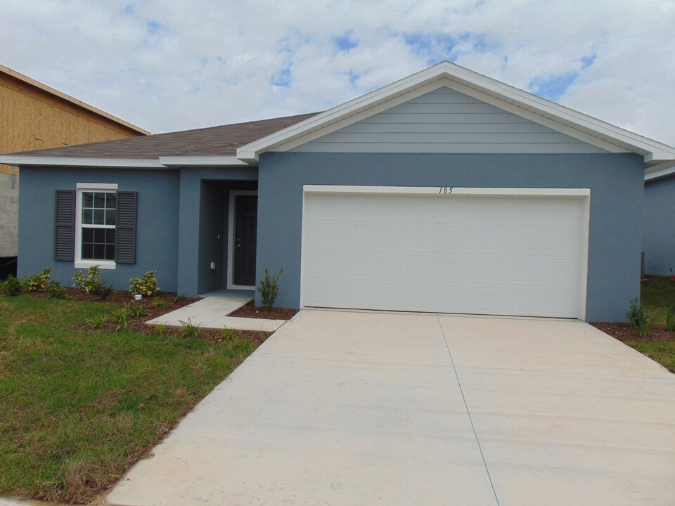 185 Piave St in Haines City, FL - Building Photo