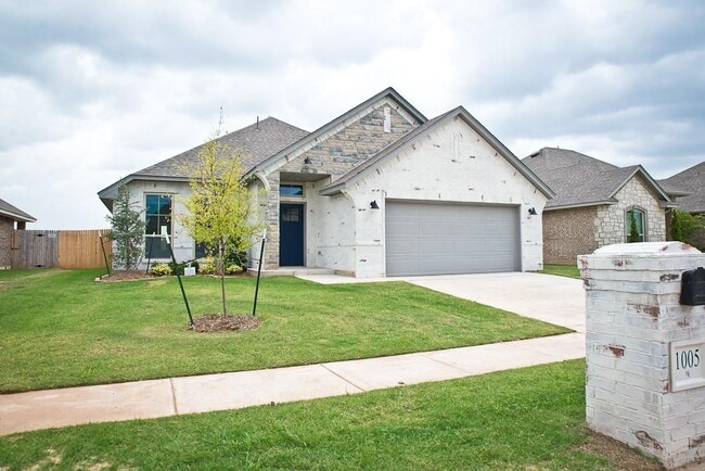 1005 SW 140th St in Oklahoma City, OK - Building Photo - Building Photo