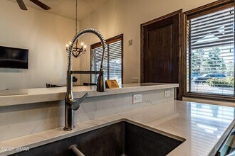 3350 W Sugar Pine Way in Show Low, AZ - Foto de edificio - Building Photo