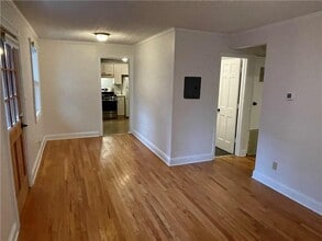 2042 Hosea L Williams Dr NE in Atlanta, GA - Building Photo - Building Photo
