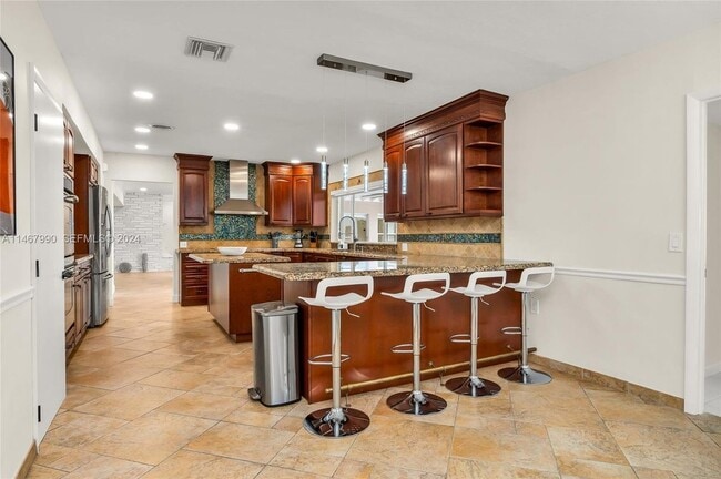 2500 NE 199th St, Unit 7-109 in Miami, FL - Building Photo - Building Photo