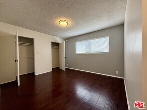 6350 Willoughby Ave in Los Angeles, CA - Building Photo - Building Photo