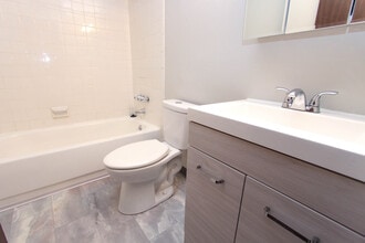 Chateau Apartments in Monroeville, PA - Building Photo - Building Photo
