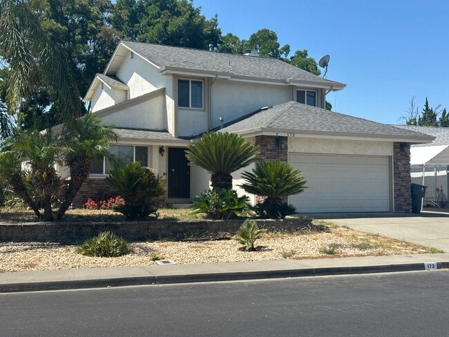 452 Limerick Way in Vacaville, CA - Building Photo - Building Photo