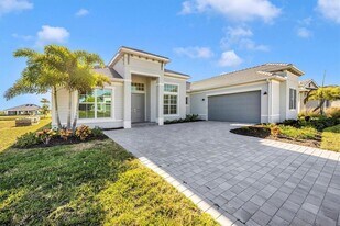 12655 Wellen Golf St in Venice, FL - Building Photo