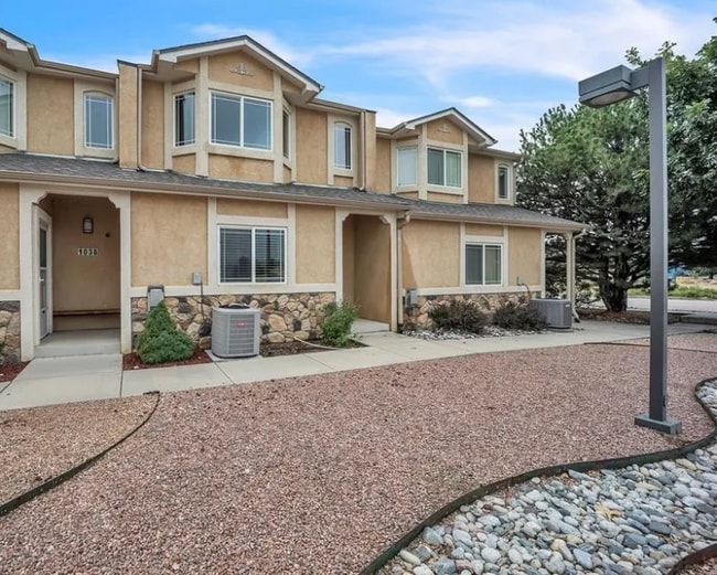 property at 1034 Fountain Mesa Rd
