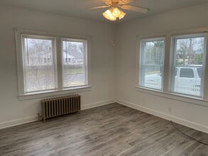 512 E Frech Ave, Unit 1 in Manville, NJ - Building Photo - Building Photo