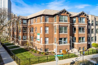 The Maynard at 700 W Grace in Chicago, IL - Foto de edificio - Primary Photo