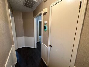 2221 NE 8th St in Moore, OK - Building Photo - Building Photo