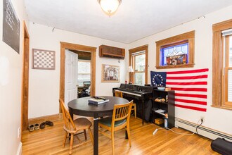 200 Calumet St, Unit T in Boston, MA - Building Photo - Building Photo