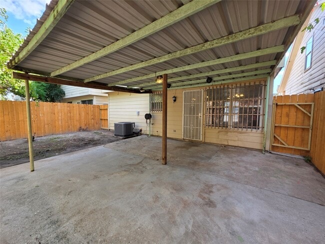 property at 7050 Inwood Park Dr