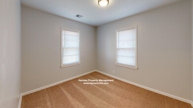 2210 W Greenfield St in Wichita, KS - Building Photo - Building Photo