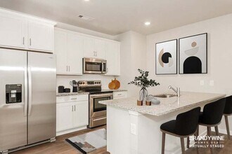 233 Crestview Wy in Dallas, GA - Building Photo - Building Photo