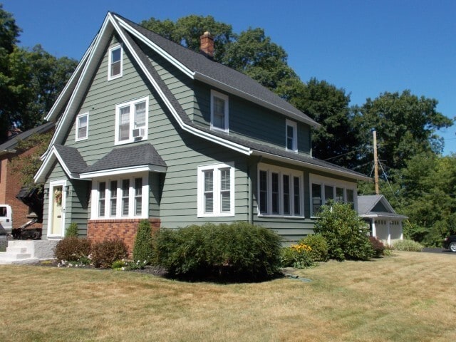653 Winona Blvd in Irondequoit, NY - Building Photo - Building Photo