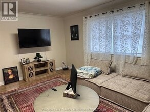 3021 Dougall Ave in Windsor, ON - Building Photo - Building Photo