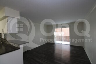 2625 E Indian School Rd in Phoenix, AZ - Building Photo - Building Photo