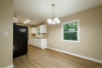 7 Woodhaven Dr in Liberty, SC - Building Photo - Building Photo