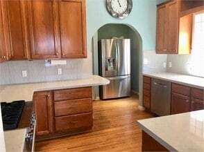 335 Poli St in Ventura, CA - Building Photo - Building Photo