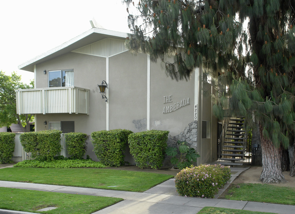 4220 N 1st St in Fresno, CA - Foto de edificio