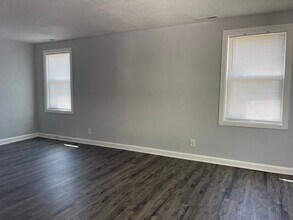 1146 Raynor St in Durham, NC - Foto de edificio - Building Photo