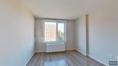 178-02 Hillside Ave. in Queens, NY - Foto de edificio - Building Photo