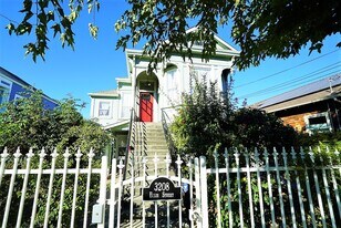 3208 Ellis St, Unit B in Berkeley, CA - Building Photo
