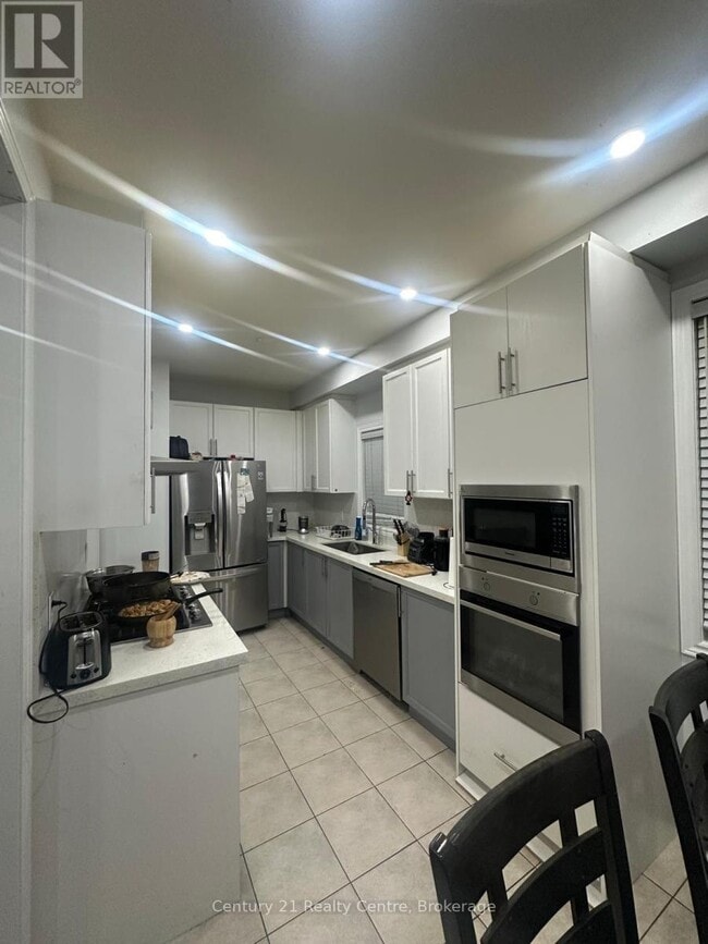 3 Almond St in Brampton, ON - Building Photo - Building Photo