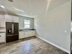 710 Spring Creek Dr in Auburndale, FL - Foto de edificio - Building Photo