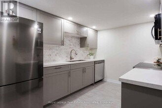 669 Indian Rd in Toronto, ON - Building Photo - Building Photo