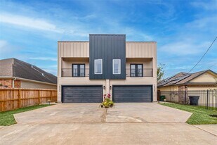 7806 Comal St in Houston, TX - Building Photo