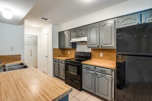 748 Prairie Creek Dr in Princeton, TX - Building Photo