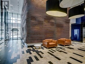 111 Bathurst St in Toronto, ON - Building Photo - Building Photo