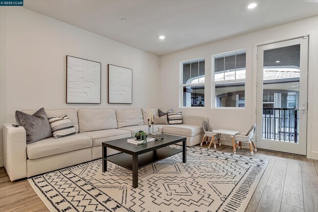 39103 Via Vicenza in San Ramon, CA - Building Photo - Building Photo