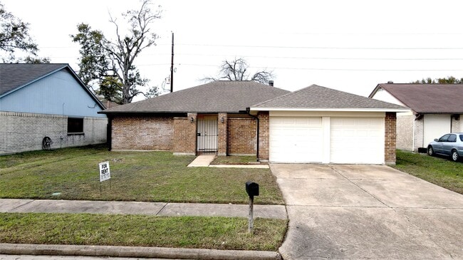 13610 Piney Oaks Dr in Houston, TX - Building Photo - Building Photo