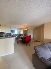 19501 E Country Club Dr, Unit 9601 in Miami, FL - Building Photo - Building Photo