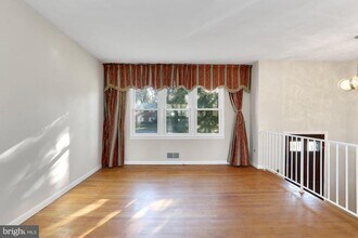 2032 Greenwich St in Falls Church, VA - Building Photo - Building Photo