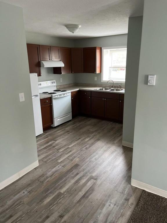 property at 418 W Webster St