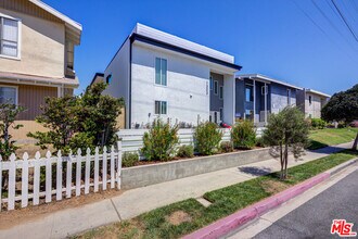1303 Beryl St in Redondo Beach, CA - Building Photo - Building Photo