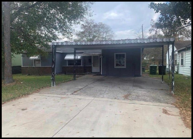 property at 10106 Sierra Dr