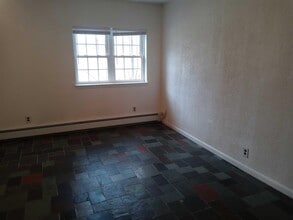 179 Widmer Rd in Wappingers Falls, NY - Building Photo - Building Photo