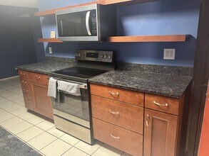6945 E Kirkland Dr in Tucson, AZ - Building Photo - Building Photo