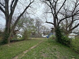 105 Starr Ave in Hamilton, OH - Building Photo