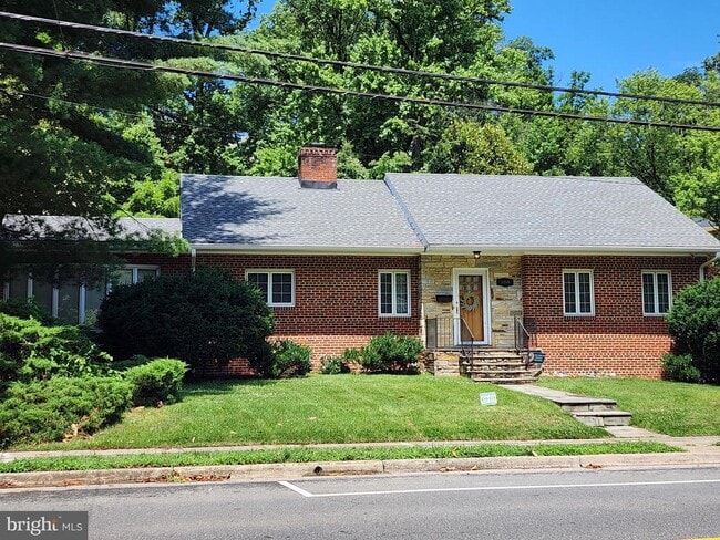 property at 3200 Russell Rd