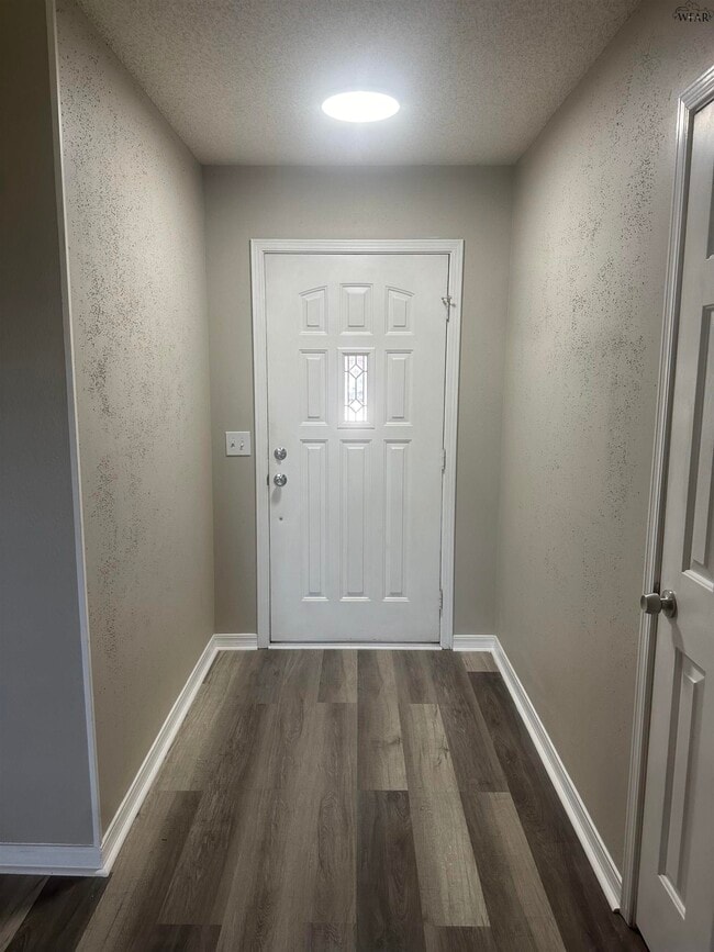15 Bazely Cir in Wichita Falls, TX - Building Photo - Building Photo